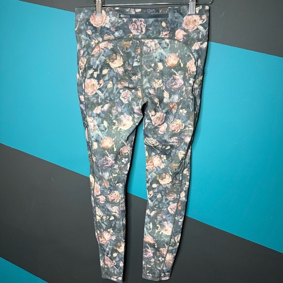 lululemon athletica Floral Print Leggings - Black and Pink - Picture 4 of 9